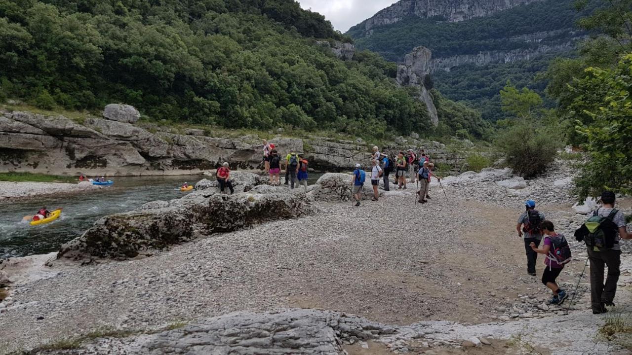 Gites Du Combeau Saint-Maurice-dʼIbie Exteriör bild