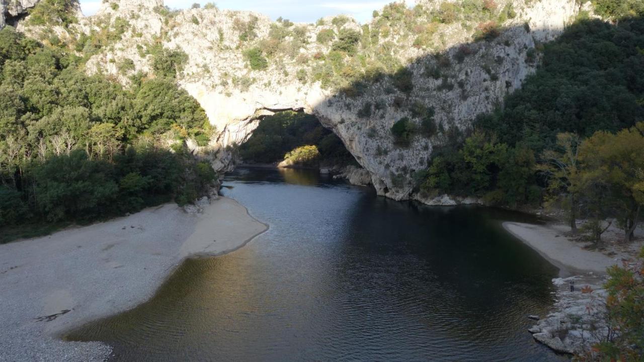 Gites Du Combeau Saint-Maurice-dʼIbie Exteriör bild